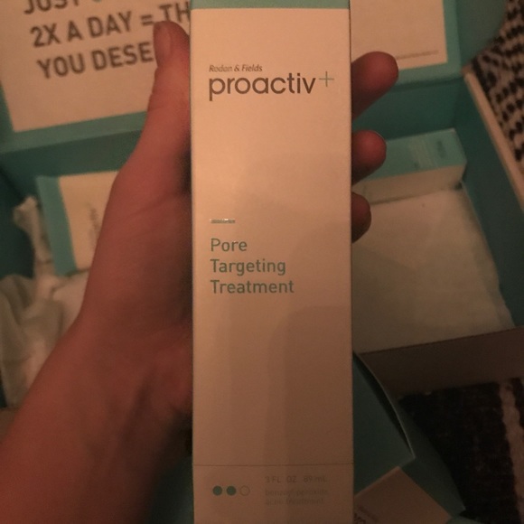 Proactive set - Picture 3 of 5